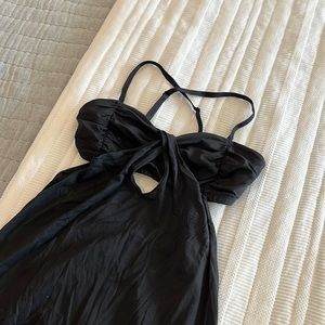 Open back Lululemon tank top